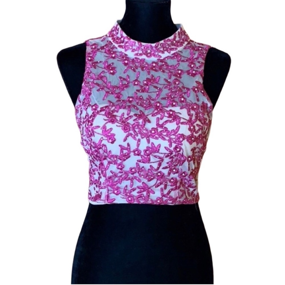 CITY TRIANGLES nude mesh & hot pink lace crop top. Size Small.